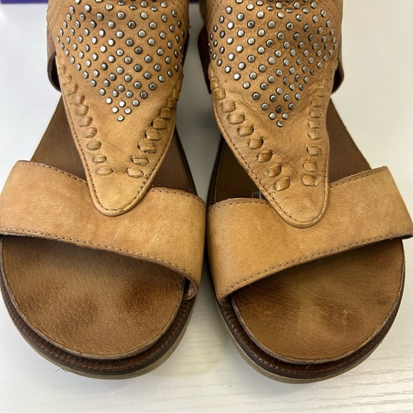 Miz Mooz Tessa Cognac Brown Leather Silver Stud Zip Back Gladiator Sandals Sz 9 - Picture 14 of 15